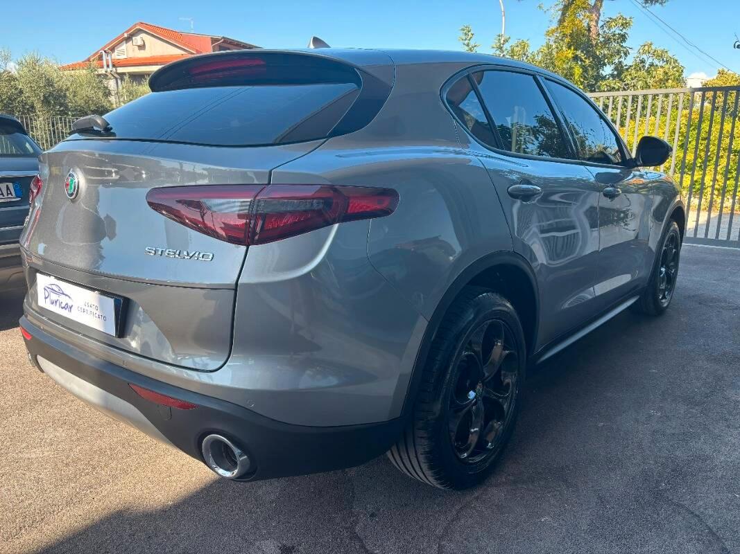 Alfa Romeo Stelvio 2.2 t Business Q4 180cv auto