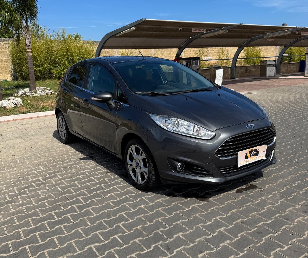 Ford Fiesta 1.5 TDCi 75CV 5 porte Titanium
