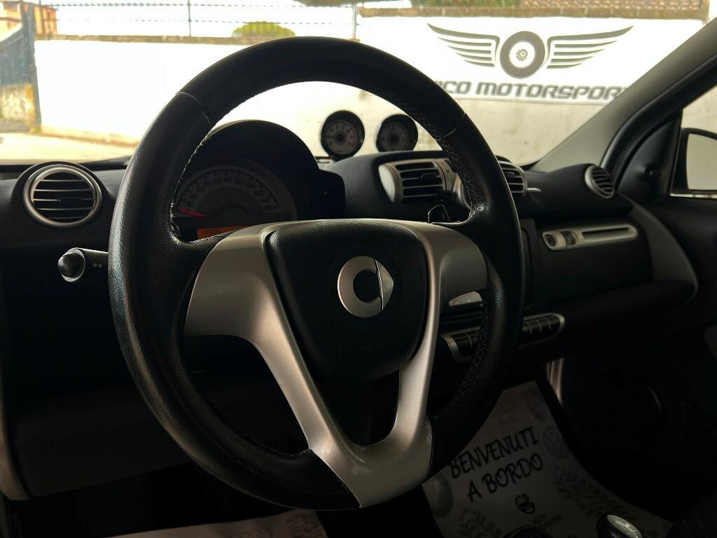 Smart Fortwo Pulse 1.0 / Servosterzo / Navi / Pelle / F1