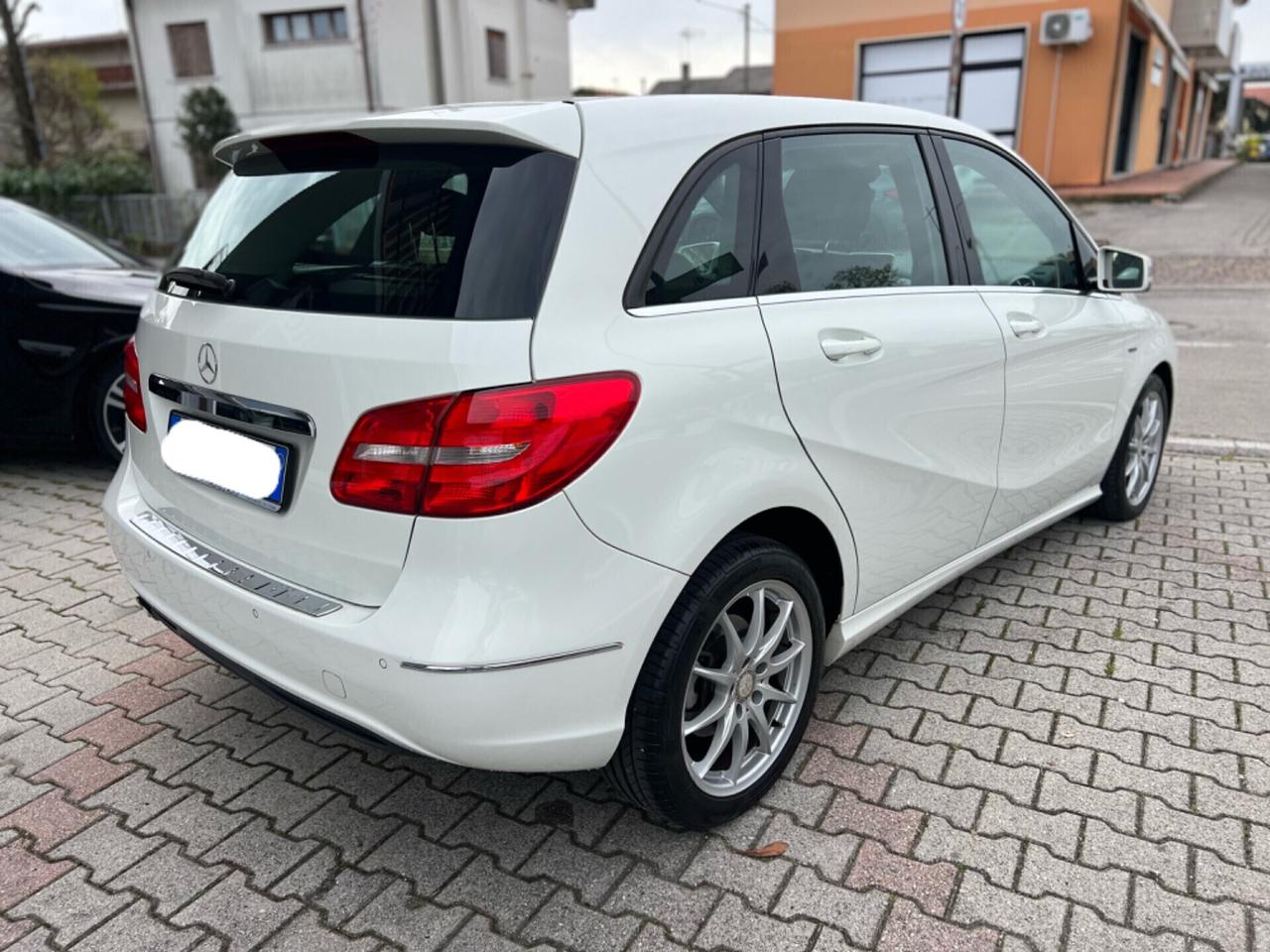 Mercedes-benz B 200 CDI BlueEFFICIENCY Executive