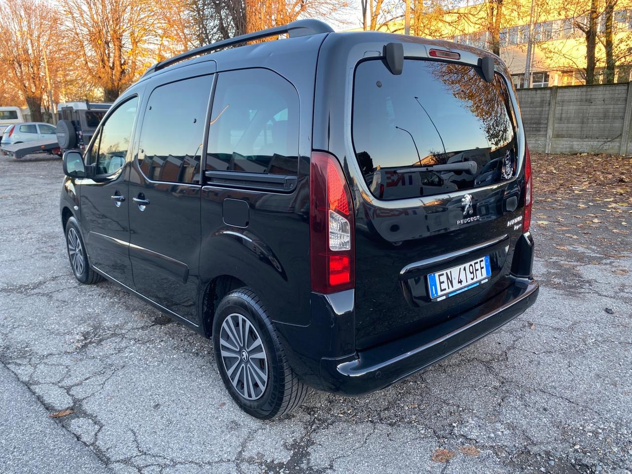 Peugeot Partner Tepee 1.6 HDi 92CV Outdoor