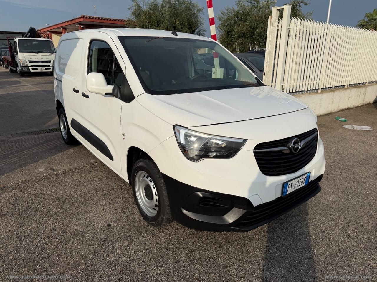Combo Cargo 1.6 D 100 S&S PC 650kg Ed.