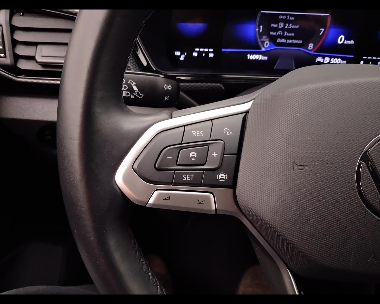 VOLKSWAGEN T-Cross 2019 - T-Cross 1.0 tsi R-LINE 110cv