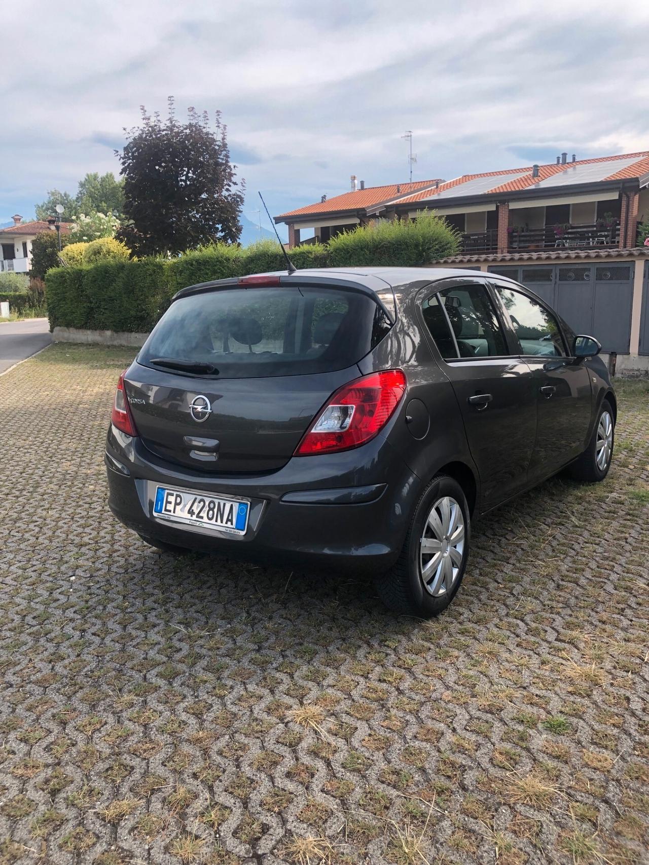 Opel Corsa 1.2 5 porte Edition