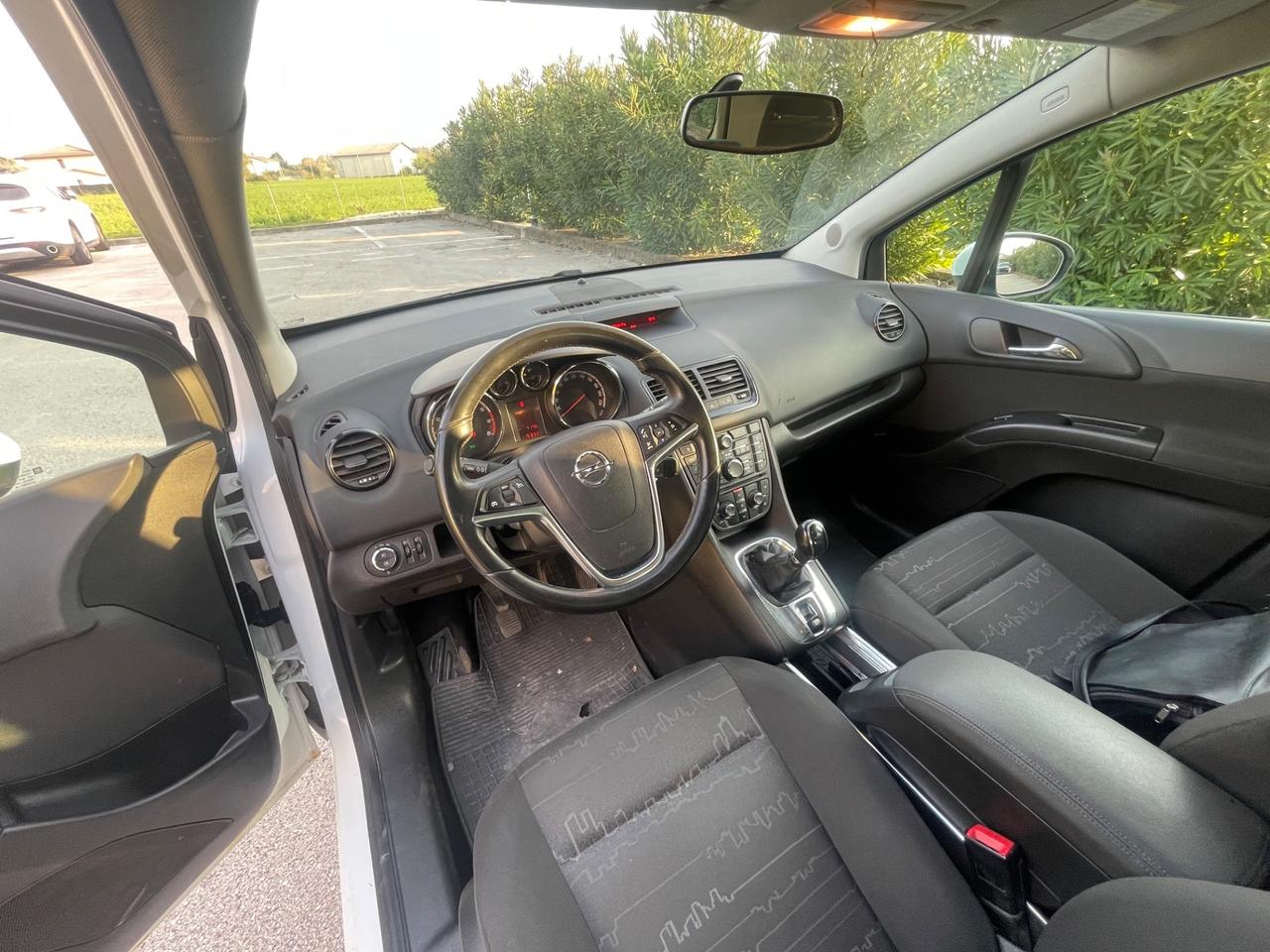 Opel Meriva 1.4 benzina anno 2011 km 115 mila