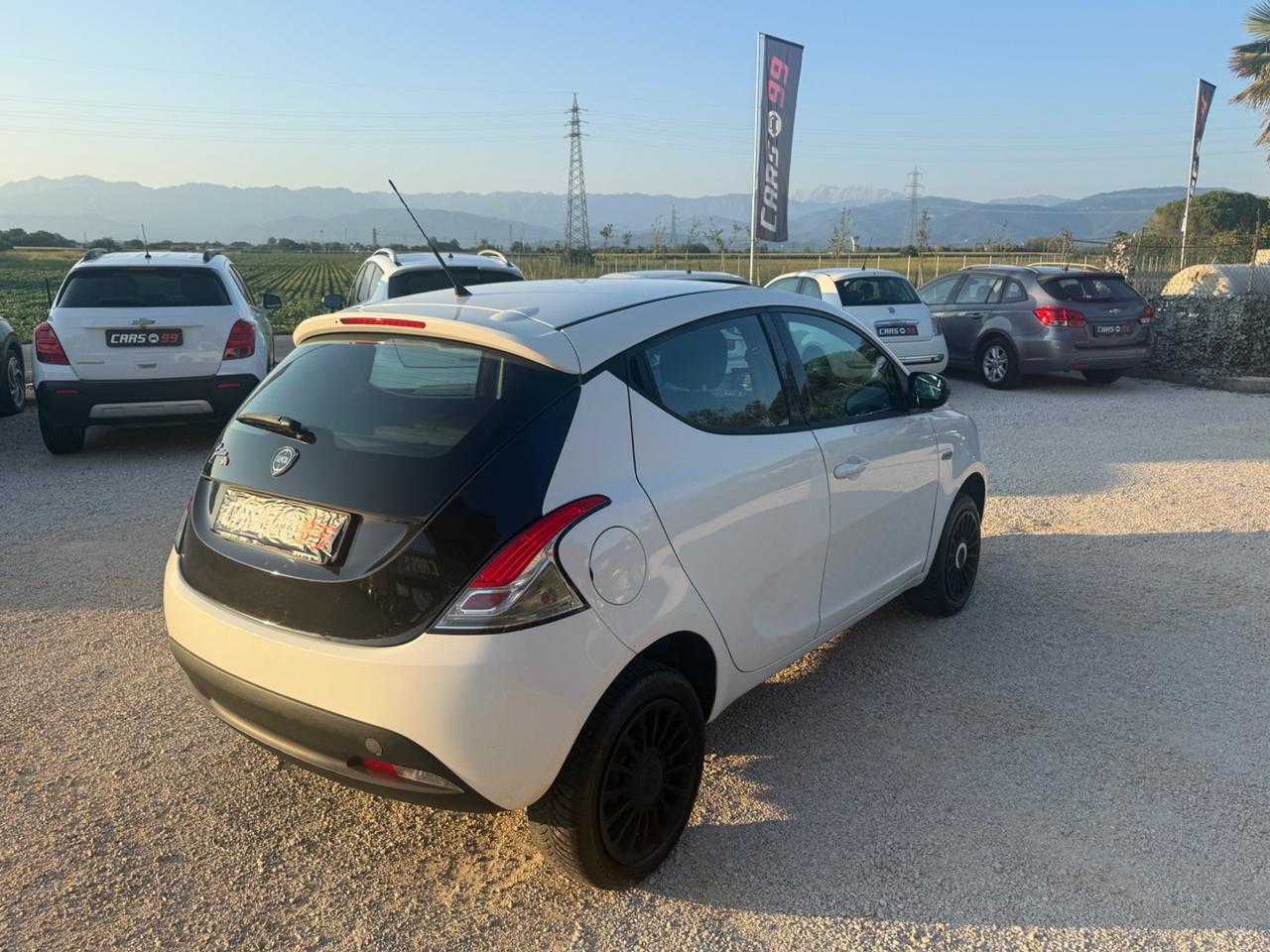 Lancia Ypsilon 0.9 TwinAir 85 CV 5 porte Metano Ecochic Elefantino