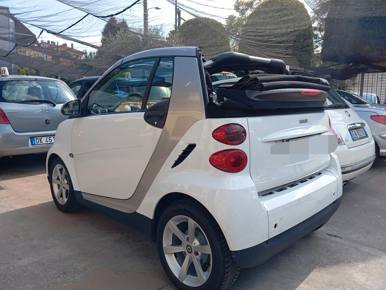 Smart ForTwo 1000 52 kW MHD cabrio pulse