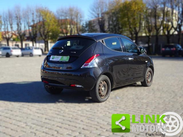 LANCIA Ypsilon 1.0 FireFly 5 porte S&S Hybrid Gold NEOPATENTATI