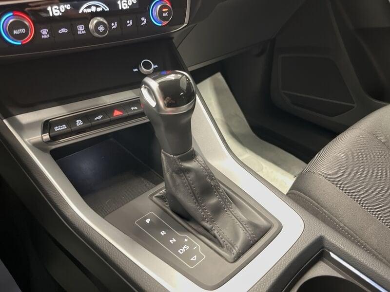 Audi Q3 Audi Sportback Business Plus 45 TFSI e 180(245) kW(PS) S tronic