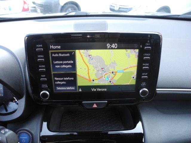 TOYOTA Yaris Cross 1.5 Hybrid E-CVT Business -Ok NEOPAT.-IVA detraib.