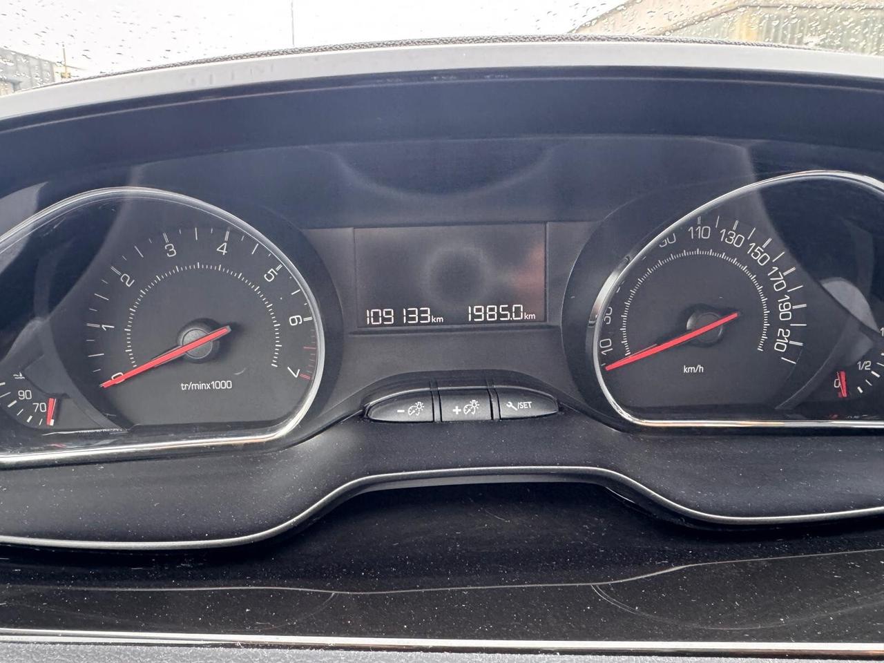 PACCHETTO : PEUGEOT 208 + FIAT 500 ( leggere )