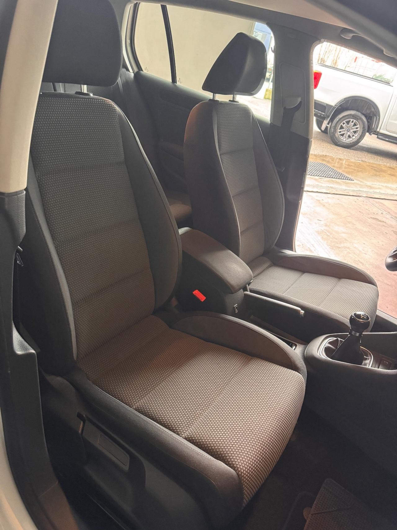 Volkswagen Golf 1.6 TDI DPF 5p. 2012