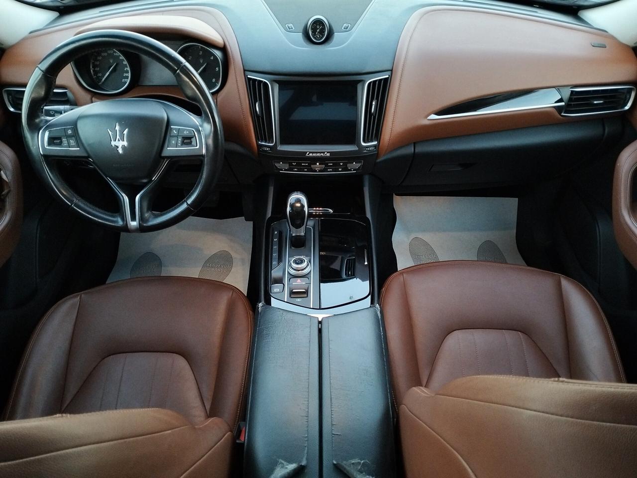 Maserati Levante V6 Diesel 275 CV AWD Granlusso - PER OPERATORI DEL SETTORE