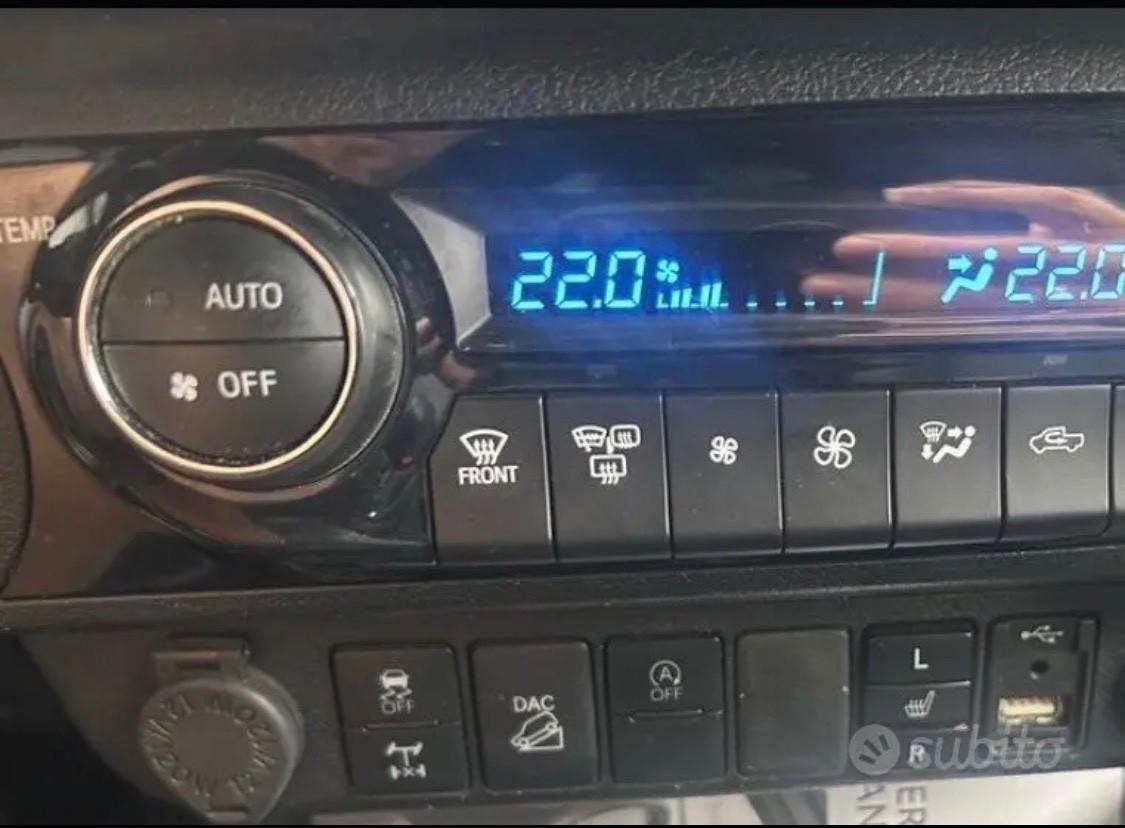 Toyota Hilux 2.8 D-4D A/T 4WD 4 porte Double Cab GR SPORT