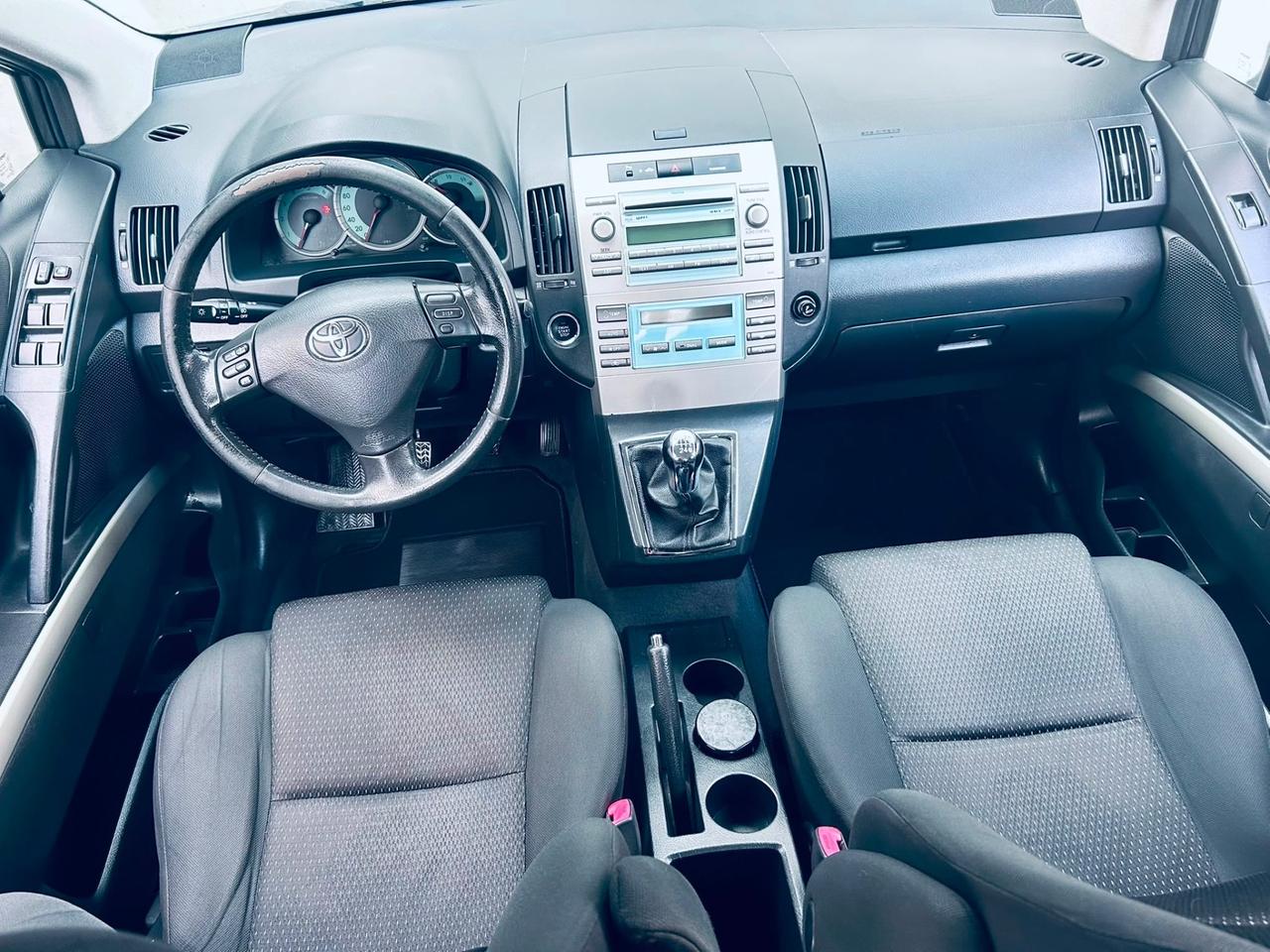 Toyota Corolla Verso 2.2 16V D-4D Sol