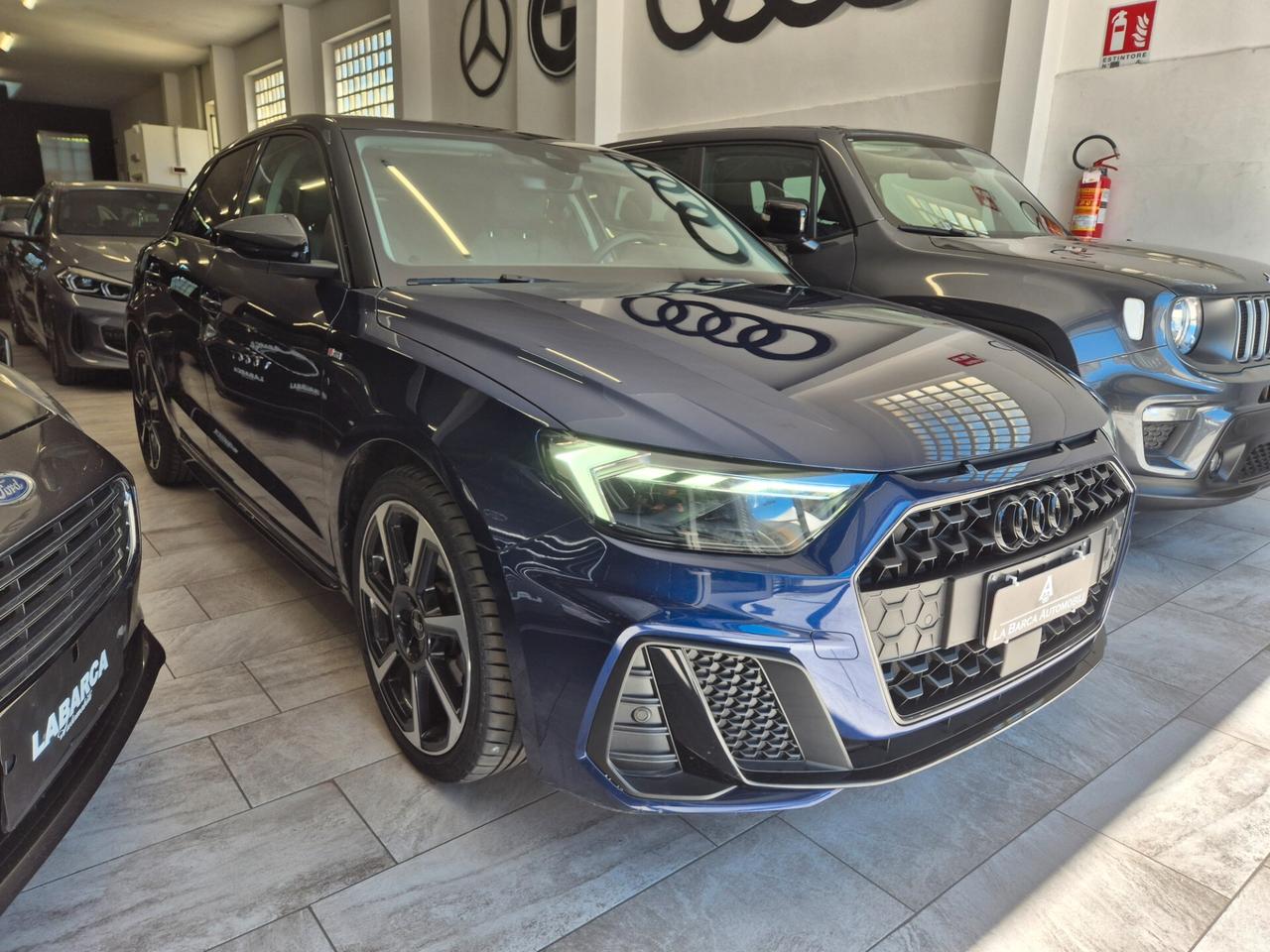 Audi A1 SPB 30 TFSI S tronic Identity Black S-line