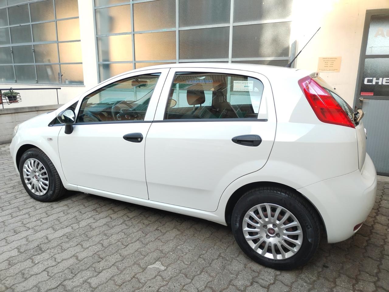 Fiat Punto 1.3 MJT II S&S 95 CV 5 porte Street