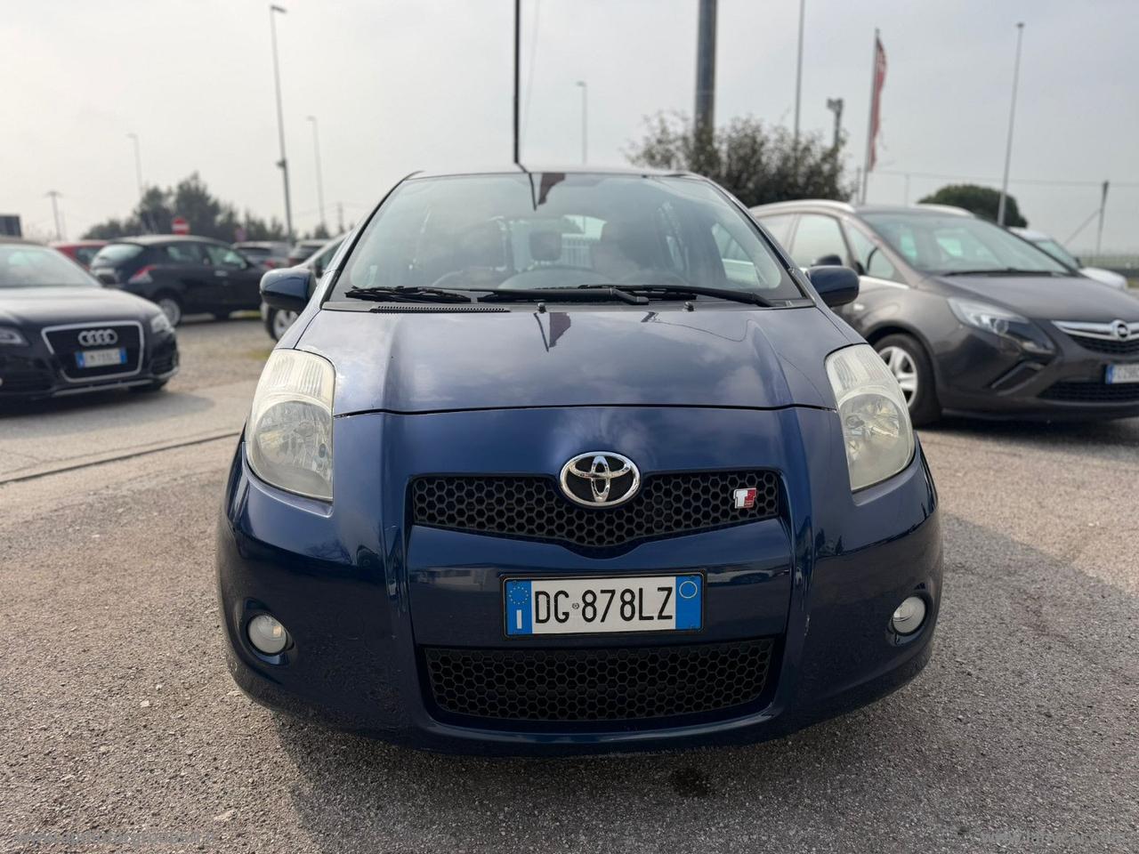 TOYOTA Yaris 1.4 D-4D 5p. Sol