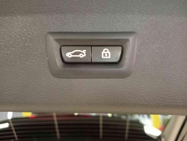 BMW X1 sDrive18d xLine "KM CERT. FULL SERVICE BMW !!!"