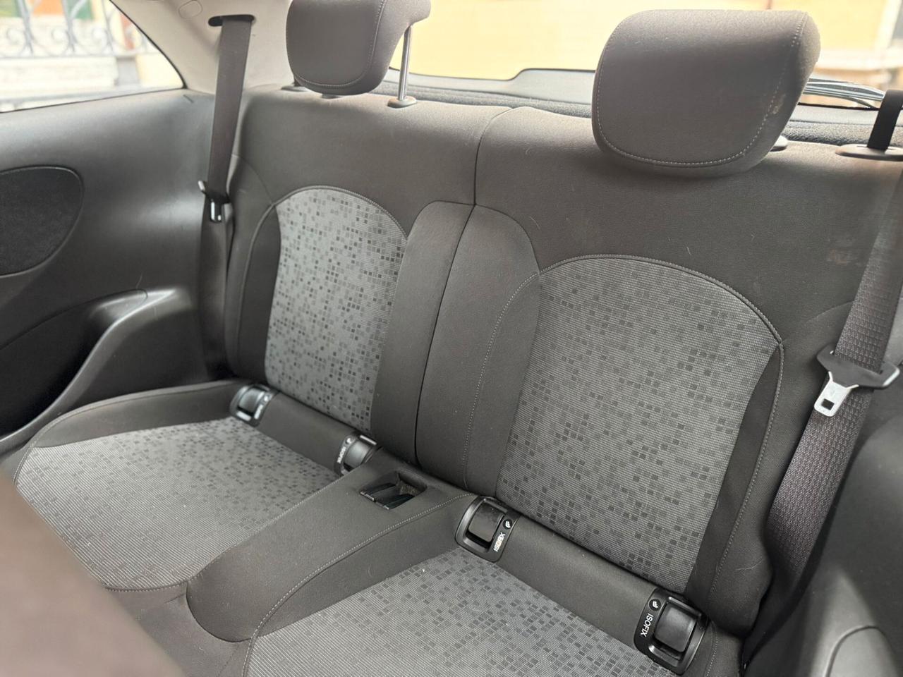 Opel Adam 1.4 87 CV White/Black Link