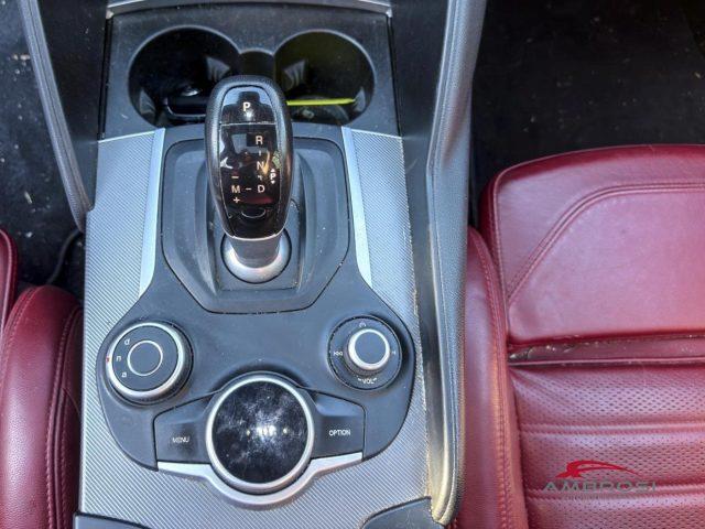 ALFA ROMEO Giulia 2.2 t Veloce Q4 210cv auto - PER OPERATORI DEL SET