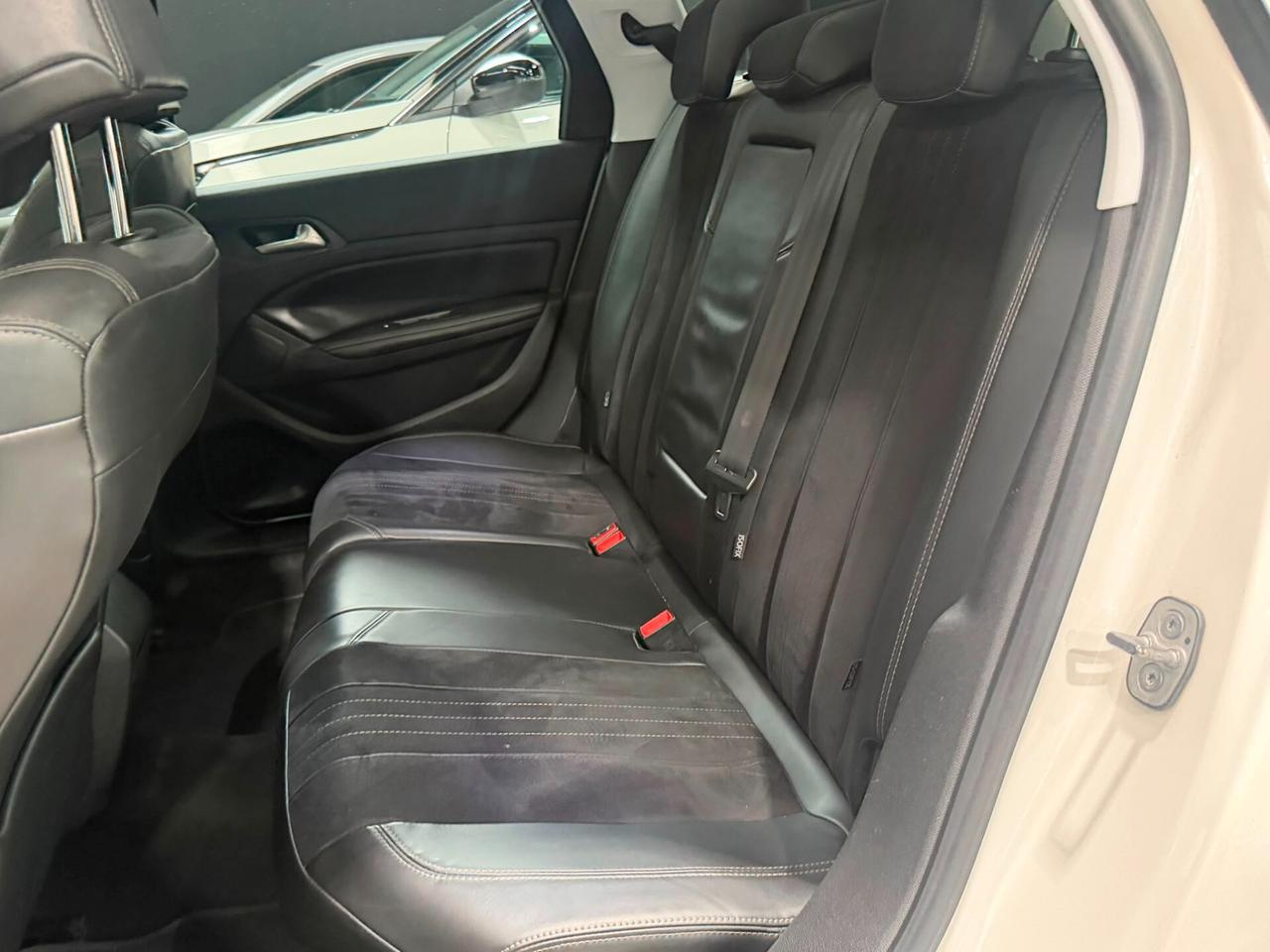 Peugeot 308 Tetto+Pelle+Led+Navigatore