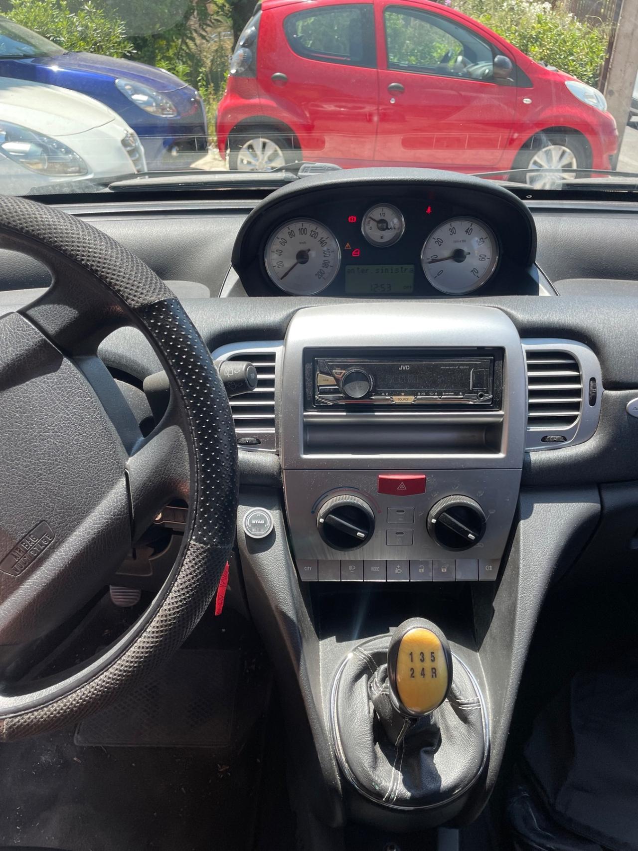 Lancia Ypsilon 1.2 GPL Diva unipro