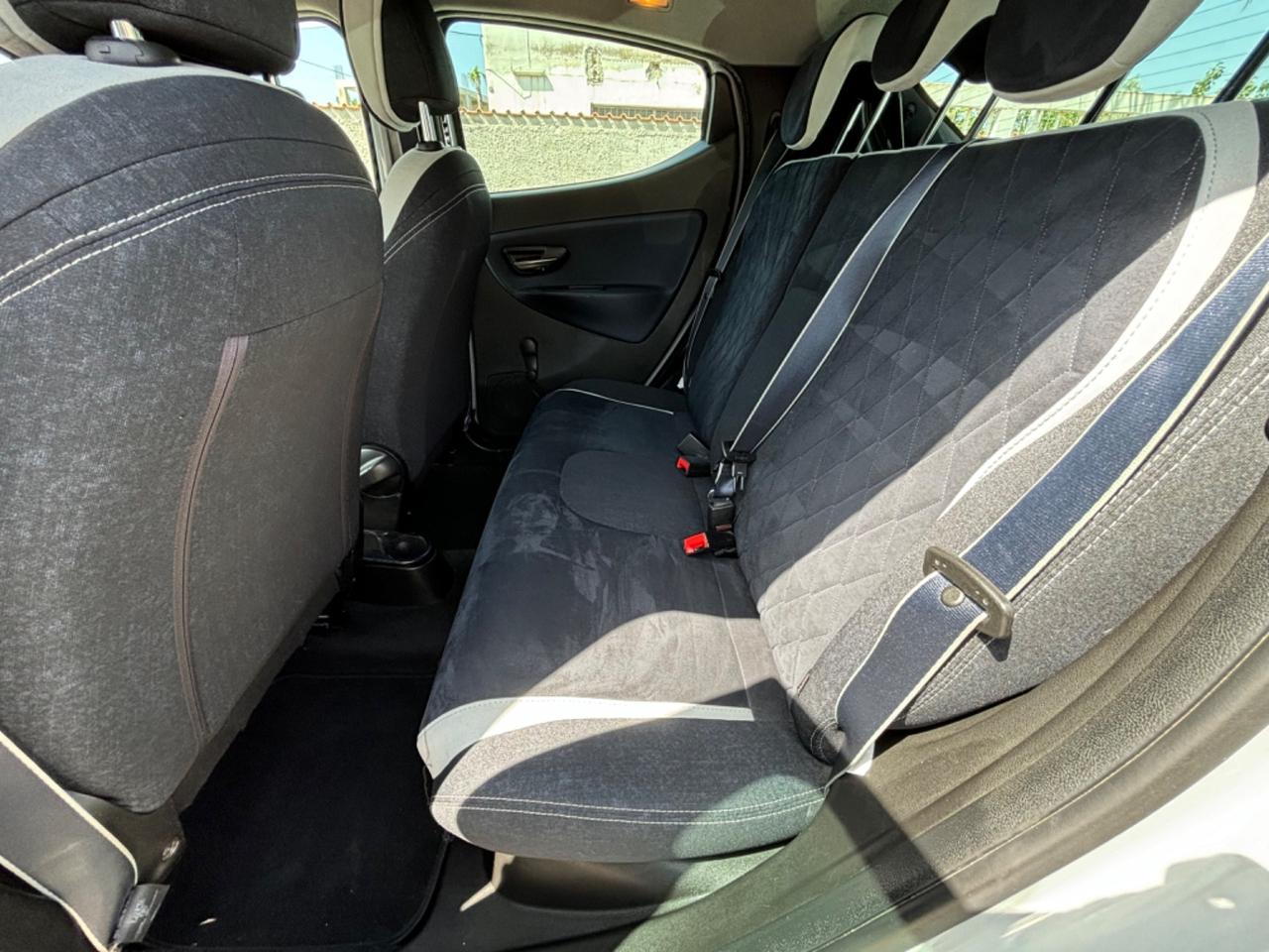 LANCIA YPSILON GPL ECOCHIC MYA FULL OPT
