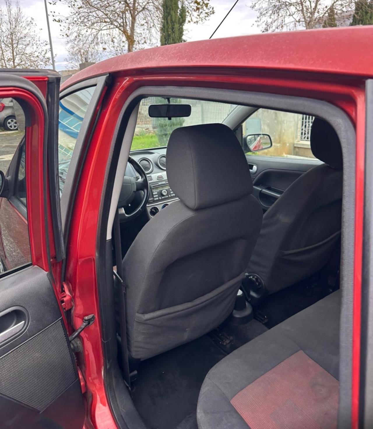 Ford Fiesta 1.4 TDCi 5p. Ghia