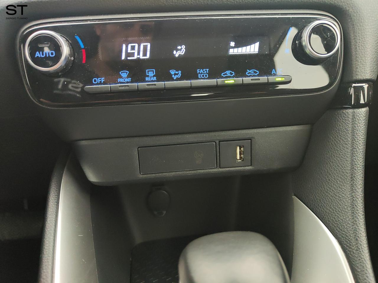 TOYOTA Yaris 4ª serie - Yaris 1.5 Hybrid 5 porte Active