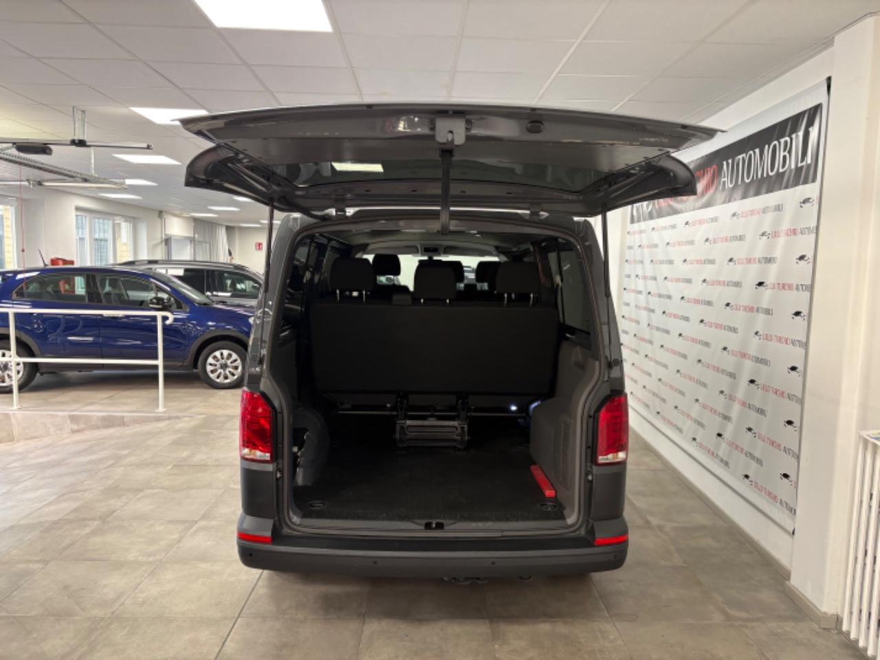 VOLKSWAGEN Transporter T6.1 Transporter 30 kombi M1 2.0 tdi 150cv Business p.l. + IVA