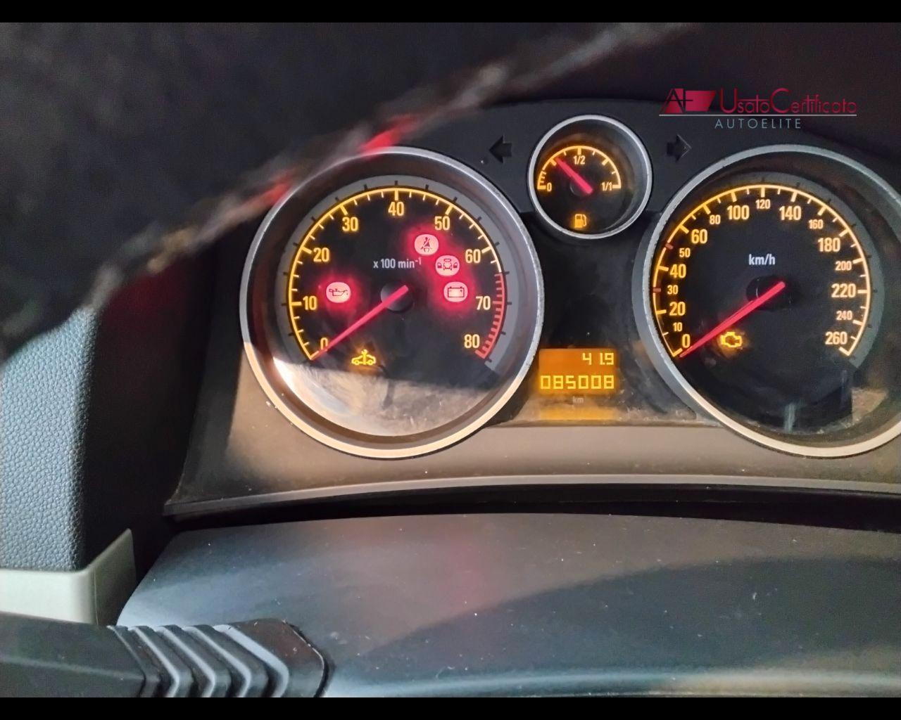 OPEL Astra TwinTop 1.6 16V Twinport Cosmo