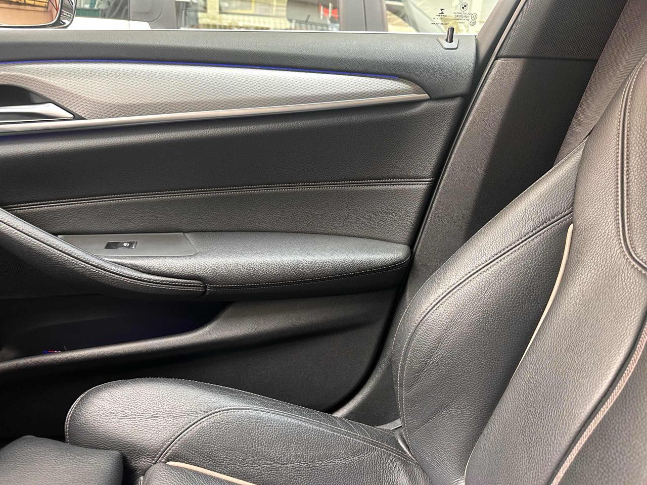 BMW Serie 5(G30/31/F90) 520d xDrive Touring Msport