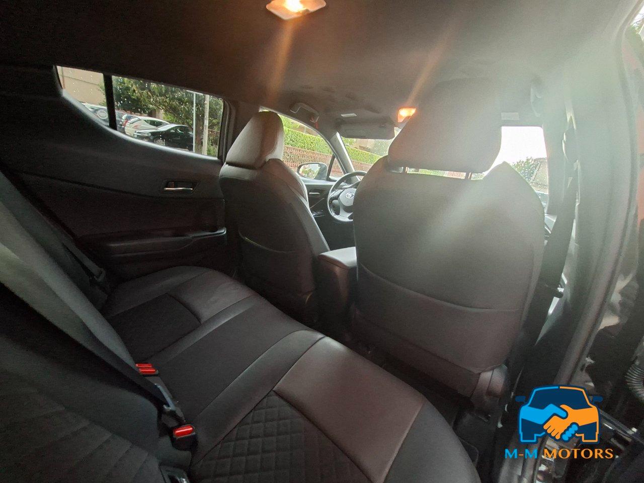 Toyota C-HR 5 Porte C-HR 1.8h Lounge 2wd e-cvt unico proprietario