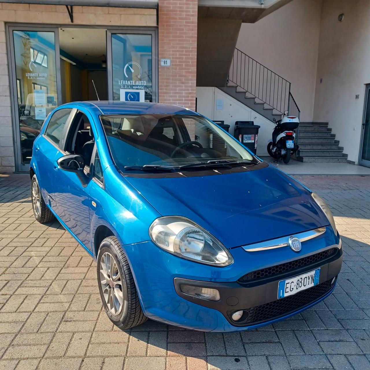 126628KM PUNTO EVO 1.4 NEOPATENTATI BEN CONSERVATA