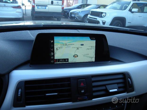 BMW 318 i Touring Business Advantage aut.