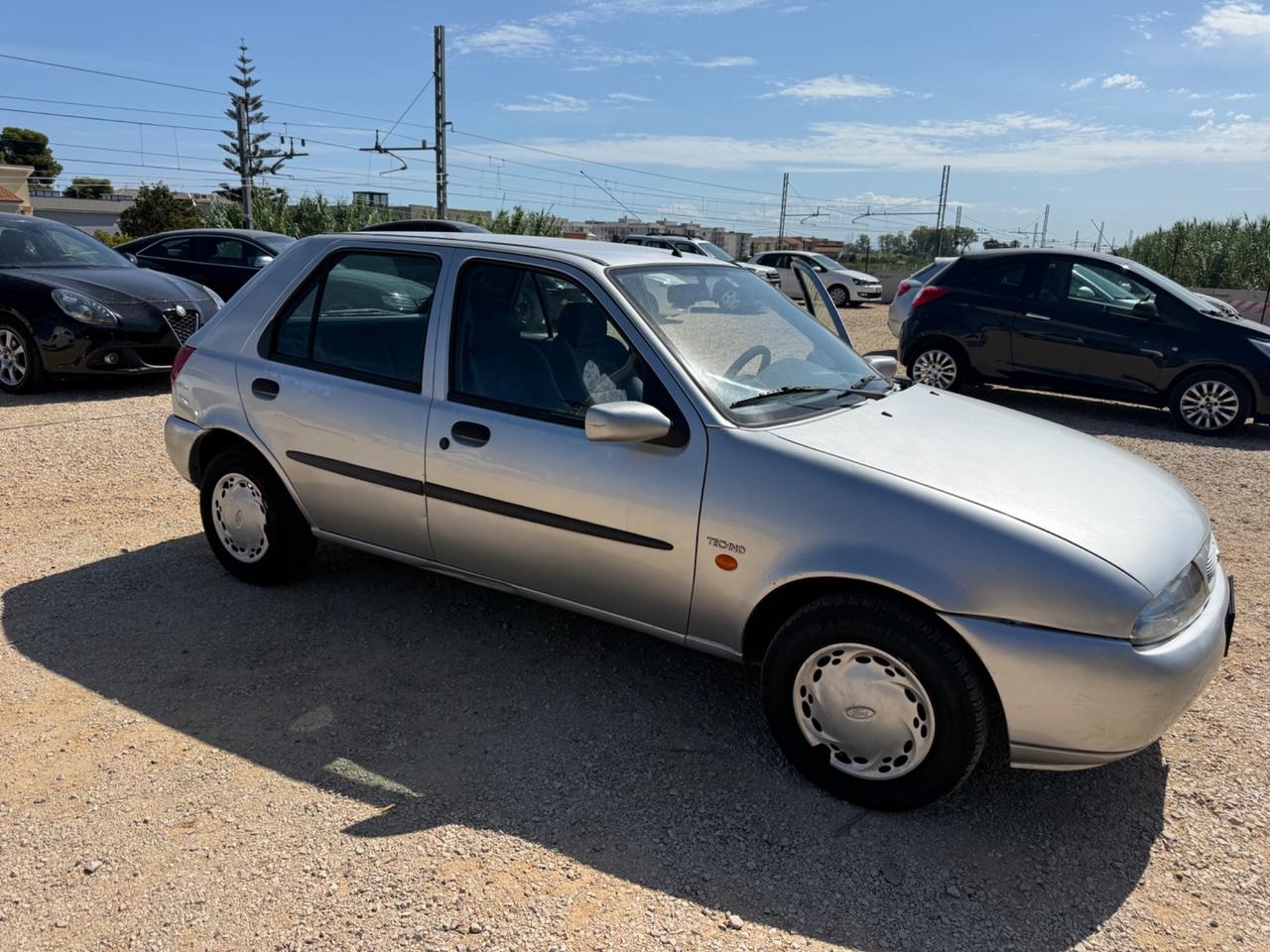 Ford Fiesta 1.2 999€ CLIMATIZZATORE 65.000km