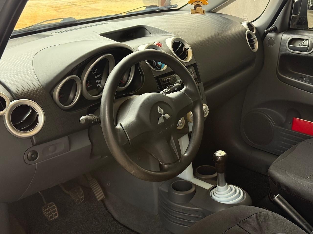 Mitsubishi Colt 1.1 12V 3p. CZ3 Invite