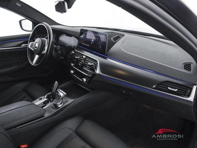 BMW 520 Serie 5 d 48V xDrive Msport