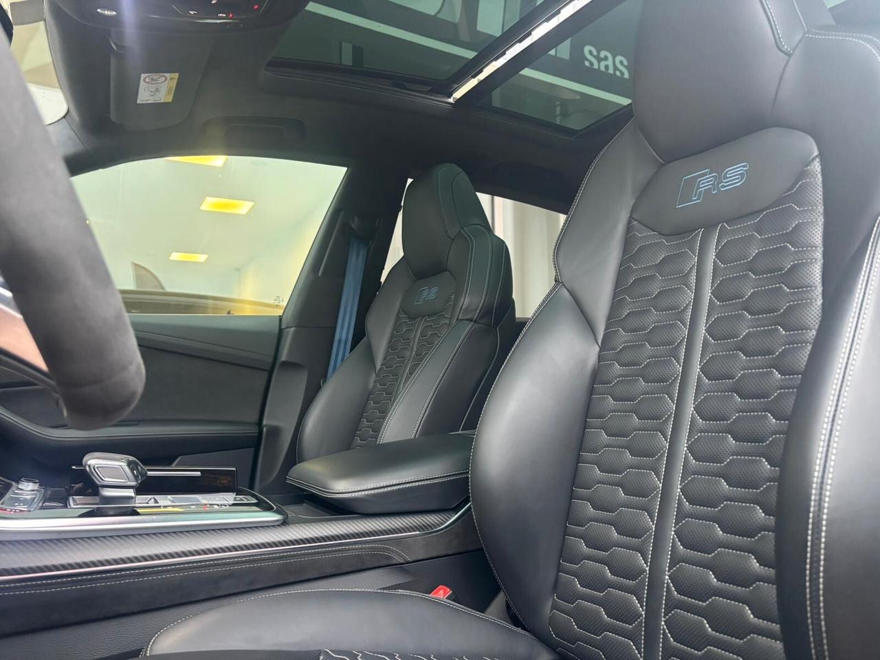 Audi Q8 RS TFSI V8 quattro tiptronic