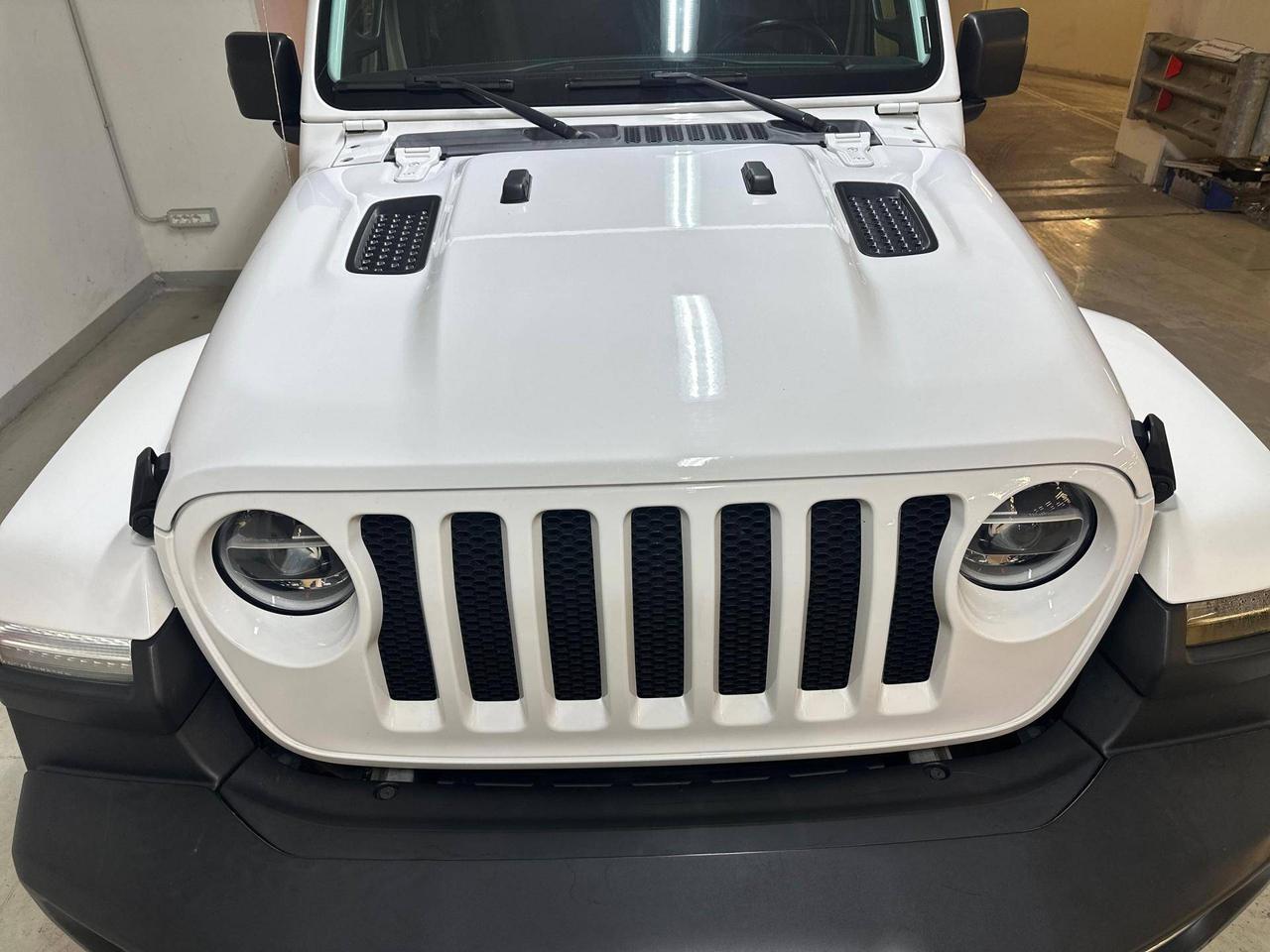 Jeep Wrangler Unlimited 2.2 mjt II Sahara