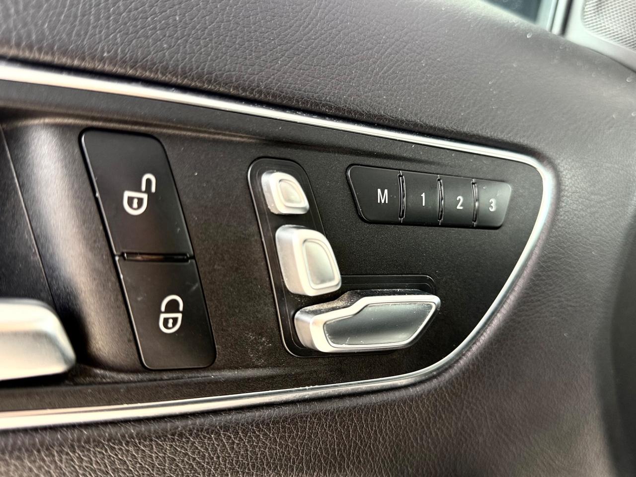 MB GLA 200d 4Matic Premium NIGHT EDITION *TETTO