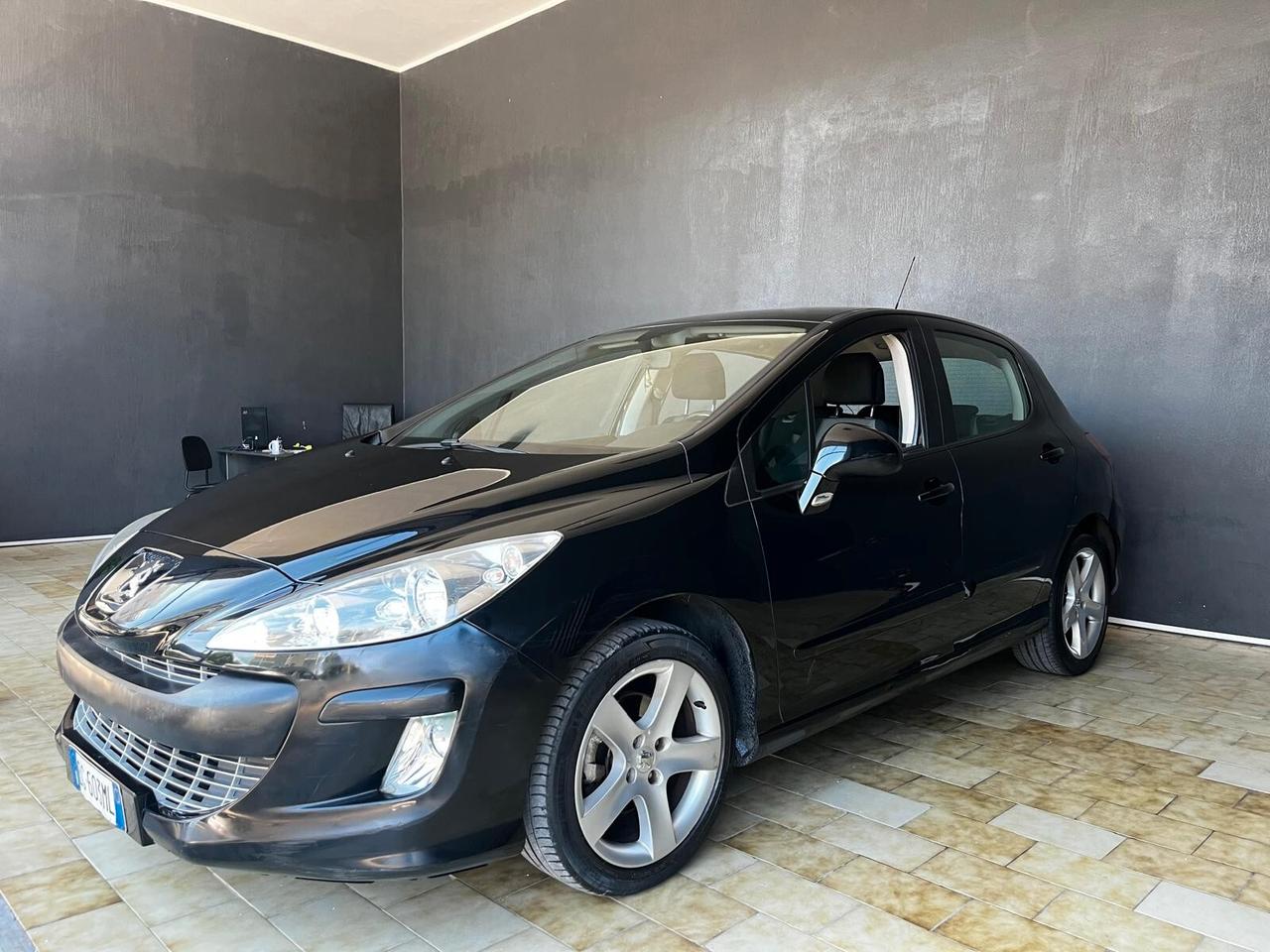 Peugeot 308 1.6 HDi 110CV 5p. Féline (5 Marce) 109 cv 80 kw