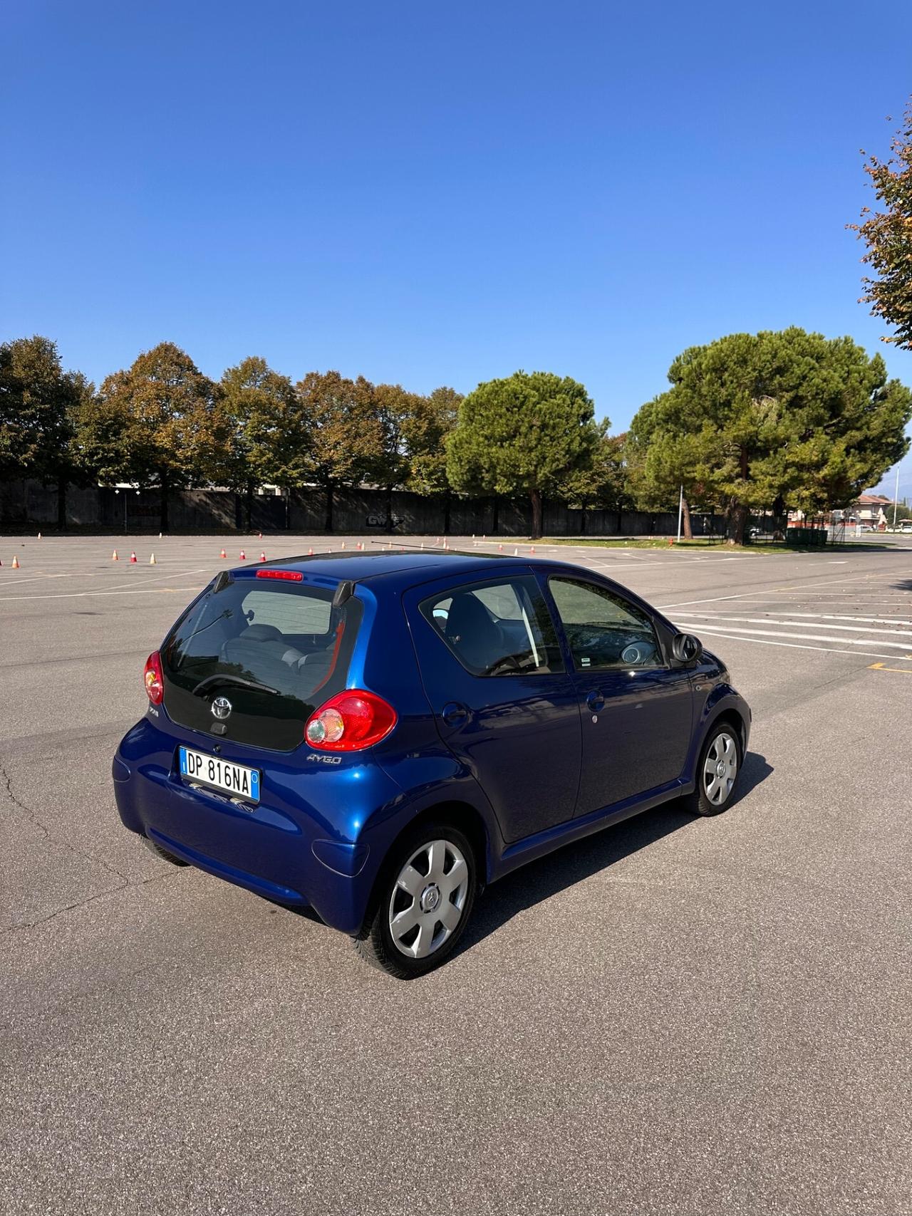 Toyota Aygo 1.0 Benzina 5 porte Sound Solo 80.000 Km