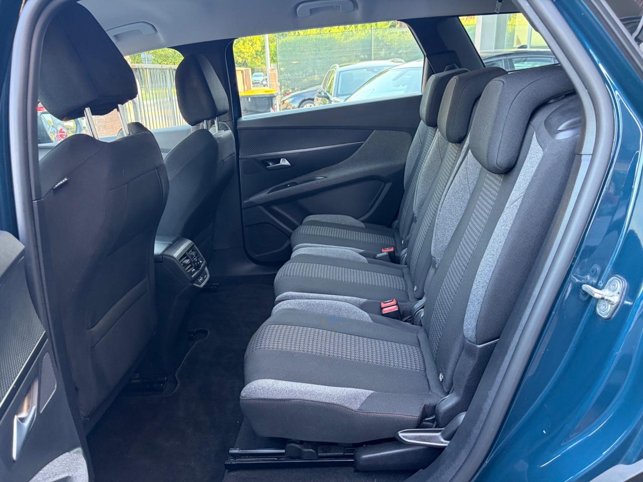 Peugeot 5008 BlueHDi 130 S&S EAT8 Active Pack