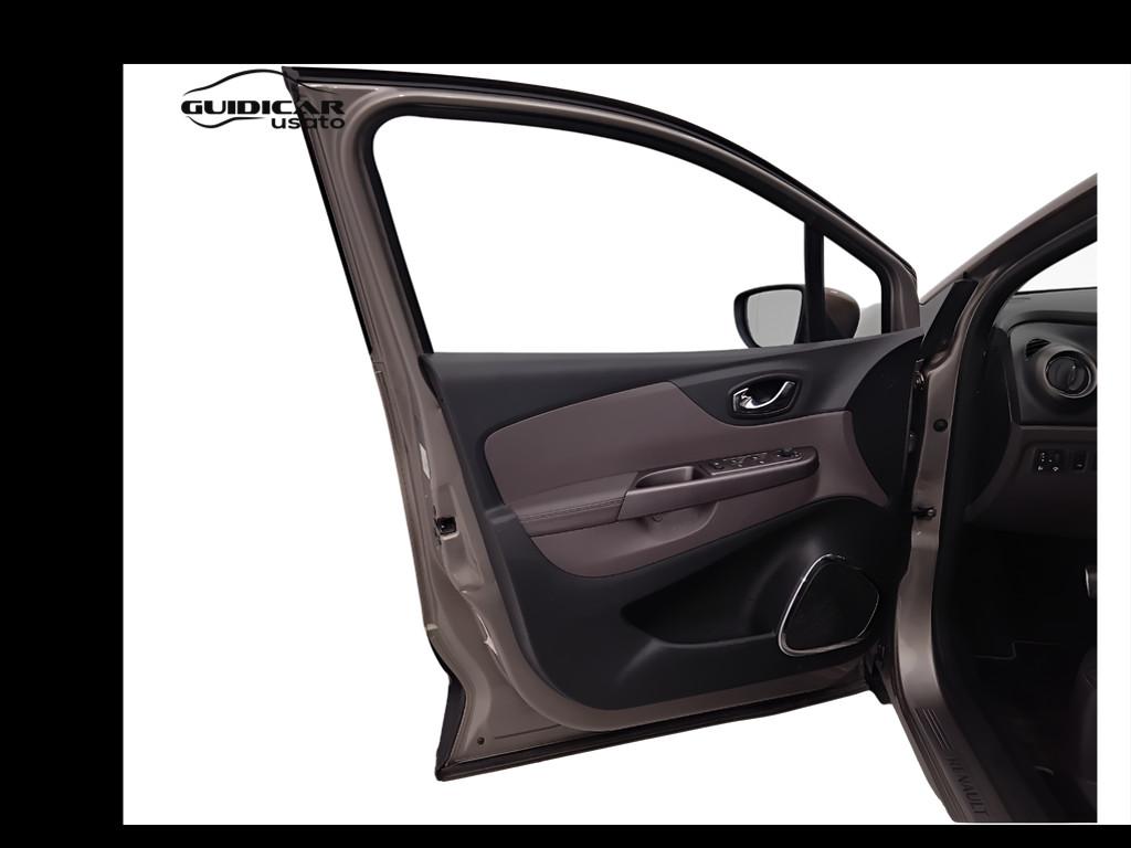 RENAULT Captur I 2013 - Captur 1.5 dci Iconic 90cv edc