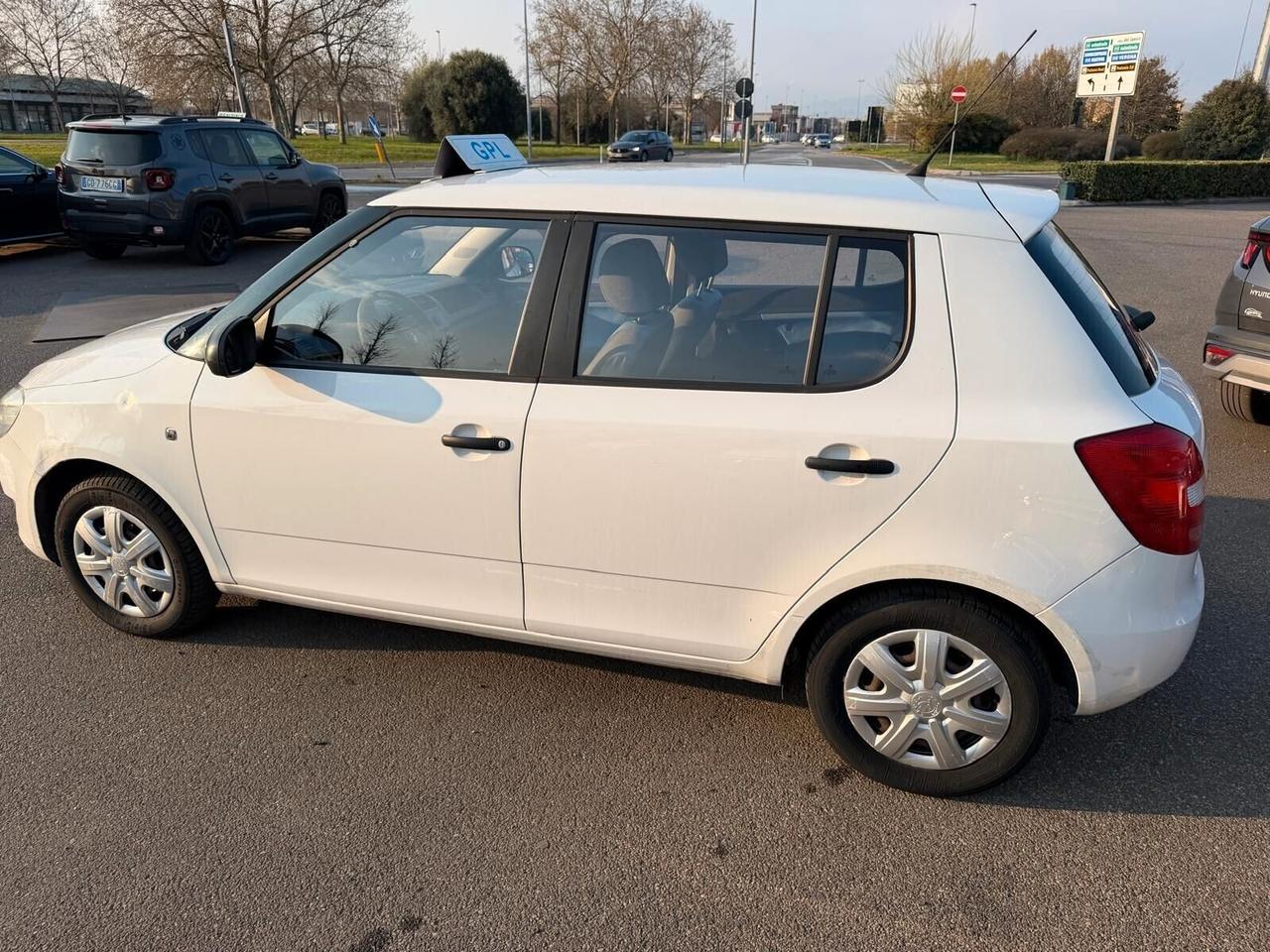 Skoda Fabia 1.2 6V 60CV 5p. Active