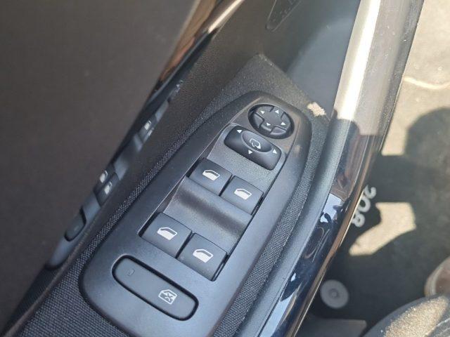 PEUGEOT 208 1° serie PureTech 82 Stop&Start 5 porte Allure