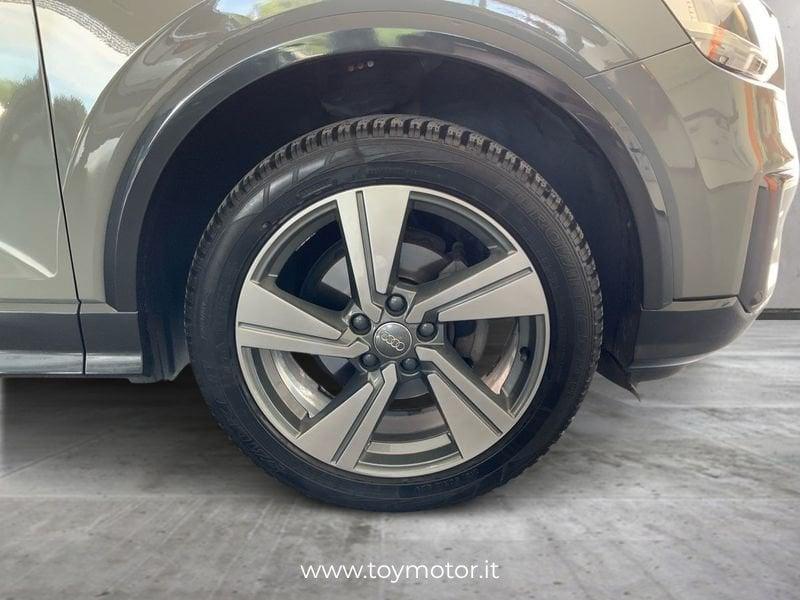 Audi Q2 30 TDI S tronic Identity Black