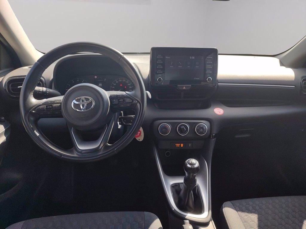 TOYOTA Yaris 1.0 active del 2023